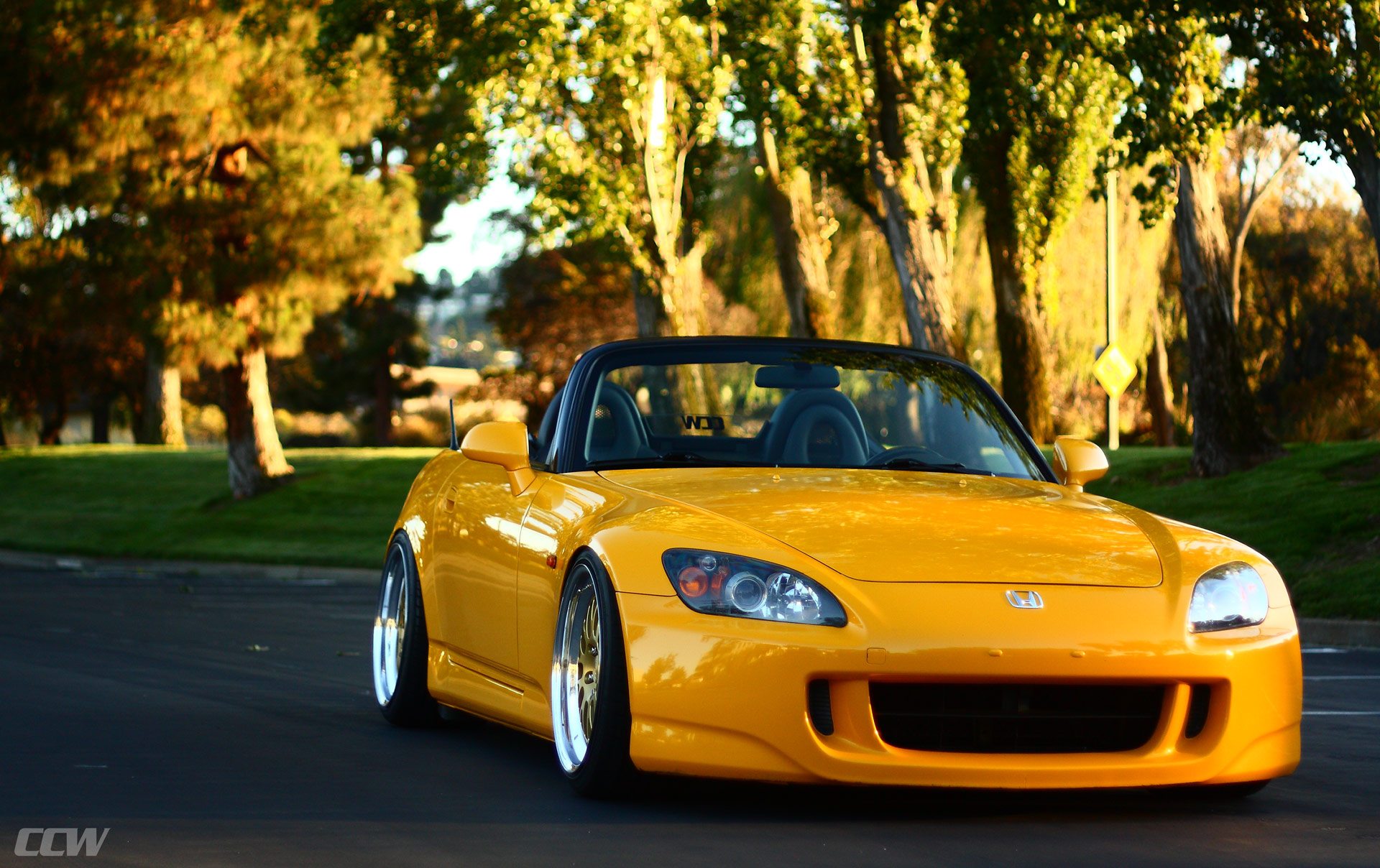 S2000 Red Wheels Yellow